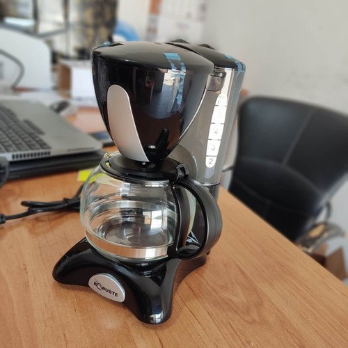 Cafetière Électrique 780W 5 Tasses Robuste CEN05 – Image 4