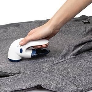 Mini Nettoyeur Textile pour Eliminer Les Peluches et Les Petits Bouloches Clatronic TC 3759