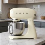 Robot pâtissier Smeg SMF02CREU 800 W